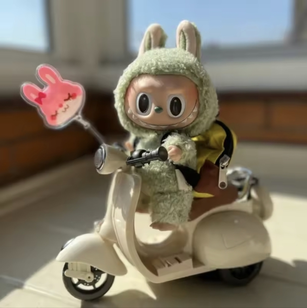 Doll Scooter (Vespa Style)- For Labubu Or Any Other 14 To 17 cm NIP